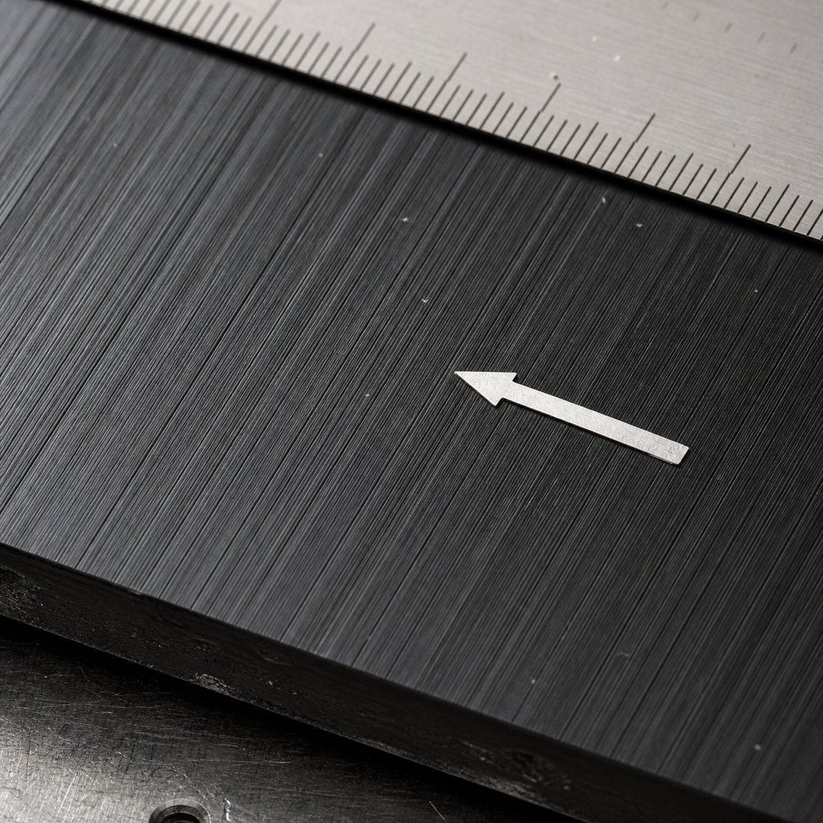 Parallel 0 degree fibers on a unidirectional carbon fiber sheet